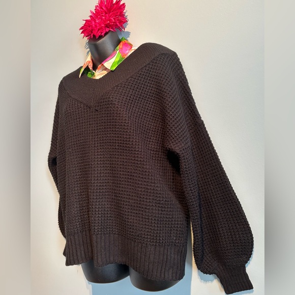 Zenana🖤 Black Waffle Knit V-Neck Oversized Sweater 🖤 - Picture 4 of 12